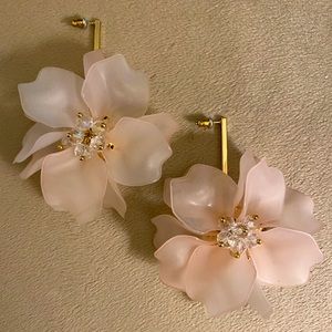 🌸 Blush Flower Earrings with Crystals - NWOT